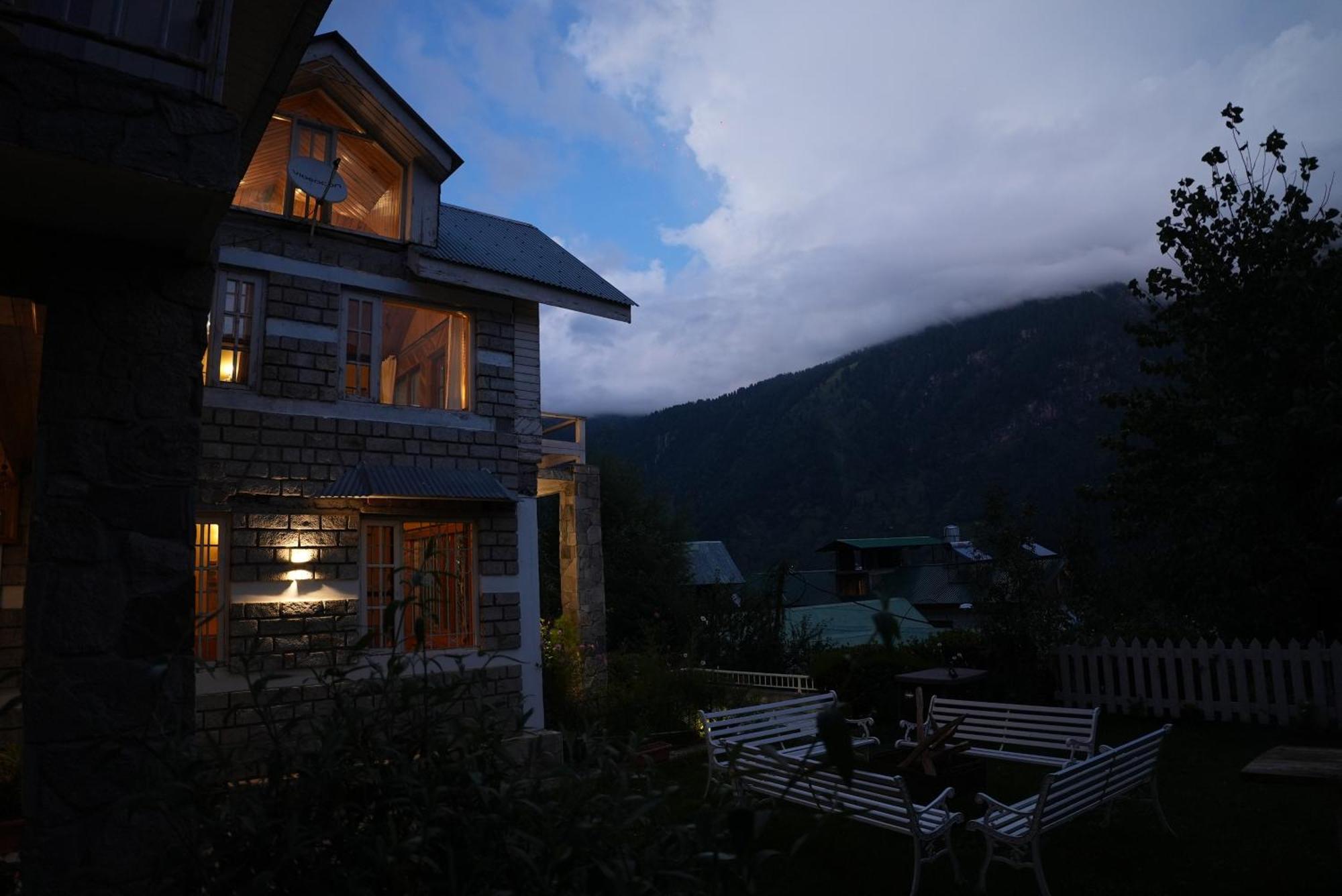 Westwoodvilla By Edenhomes Manali  Exterior photo